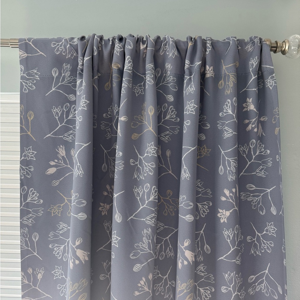 Floral Patterned Curtains in Blue and White
